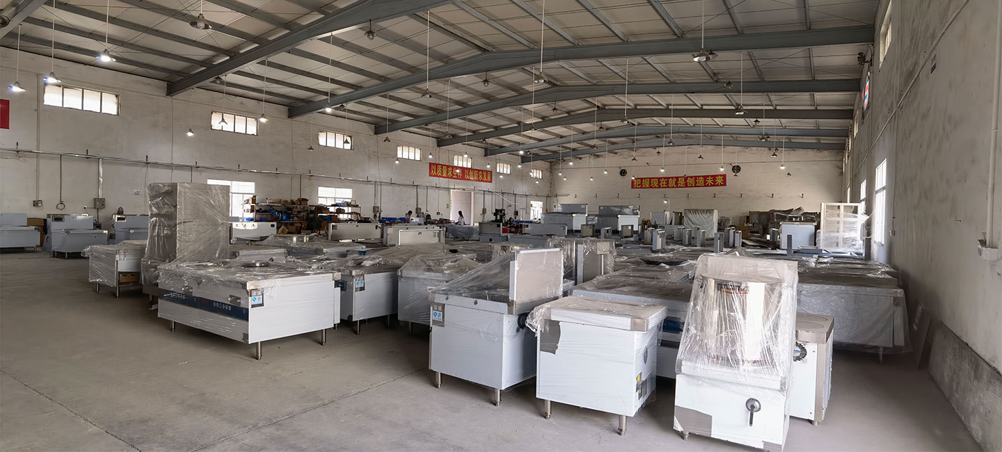 驰能千亿球友会设备展示间