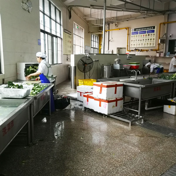 东莞大岭山第二小学千亿球友会食材清洗区