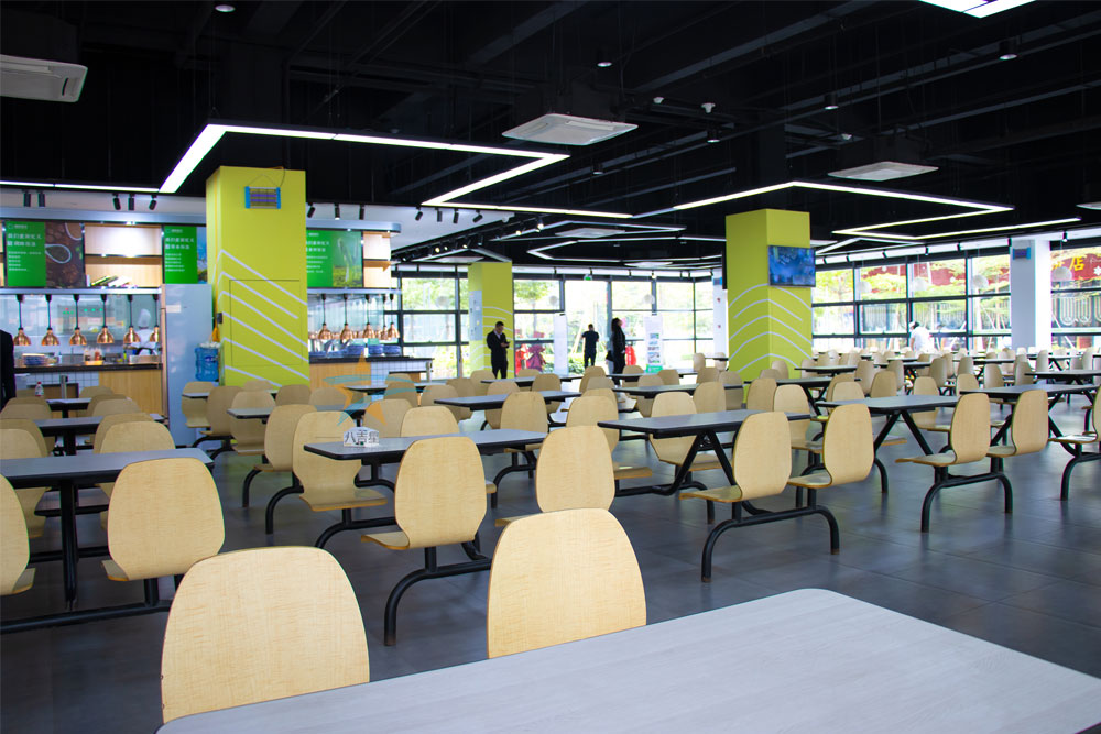 鑫辉餐饮智谷餐厅千亿球友会工程就餐区