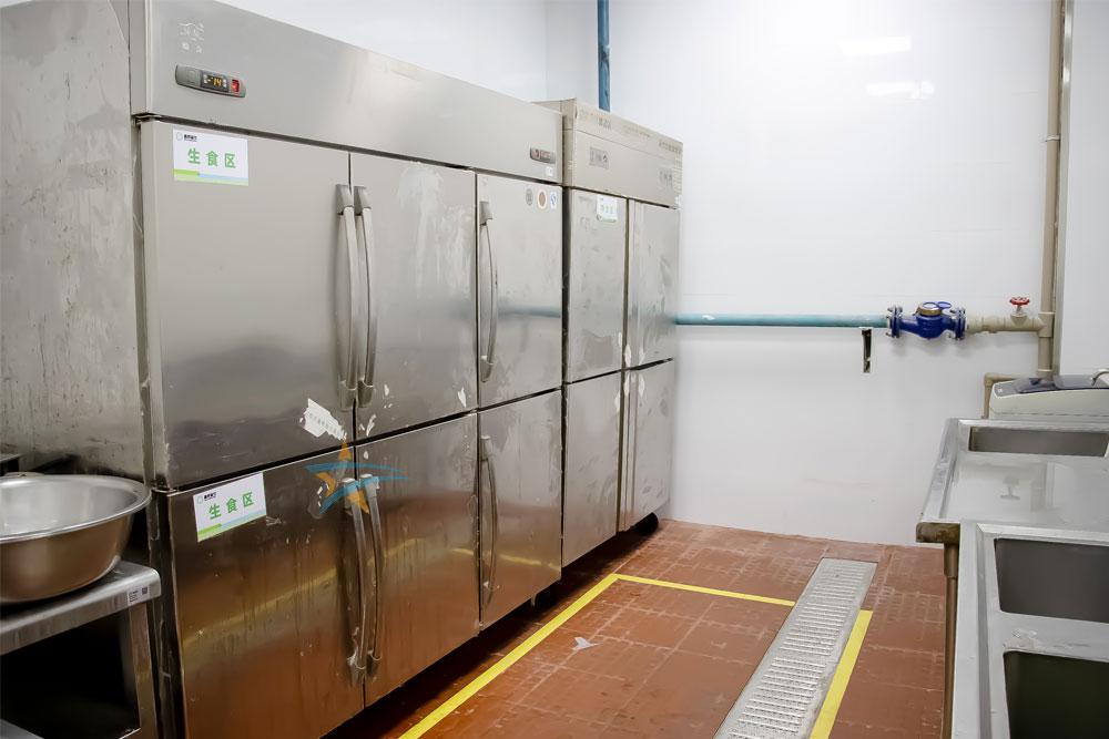 鑫辉餐饮智谷餐厅千亿球友会工程商用冰柜