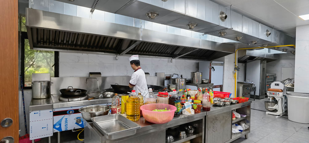 中建铁投食堂千亿球友会主厨