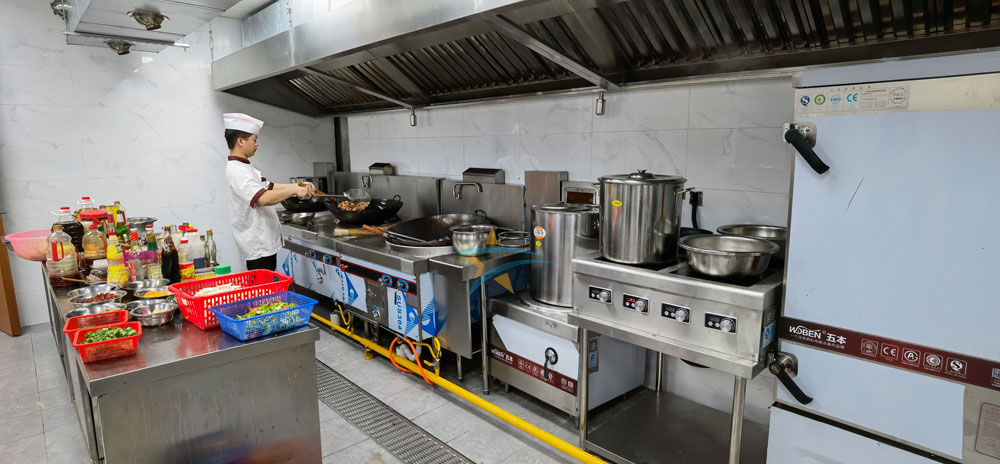 中建铁投食堂千亿球友会主厨