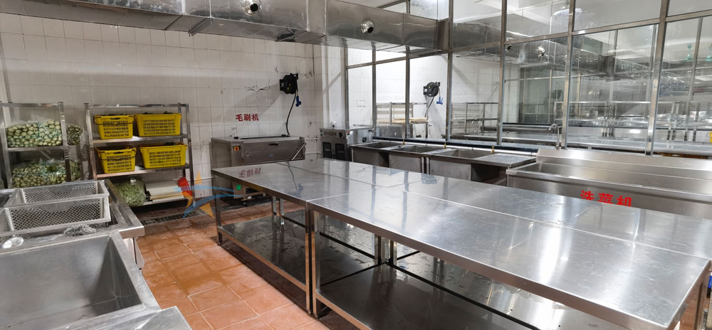 虎门捷胜小学食堂千亿球友会蔬菜粗加工区